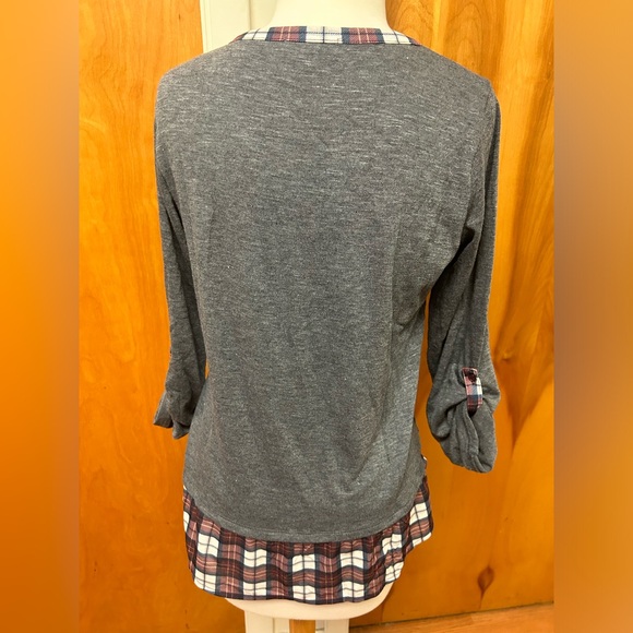 Me & u twofer grey and plaid shirt size small - Picture 2 of 4